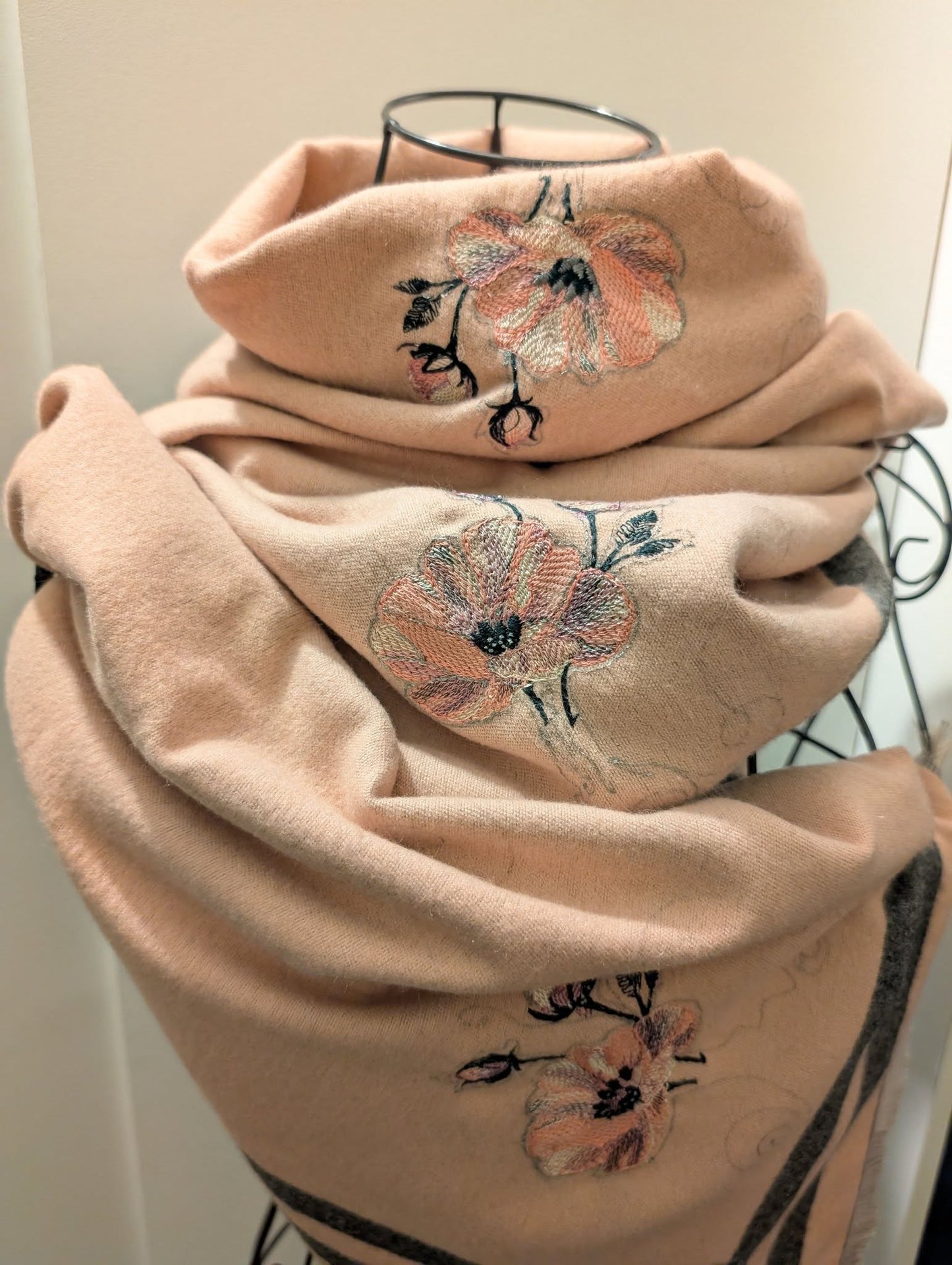 "Scarlet Serenity"luxury cashmere scarf