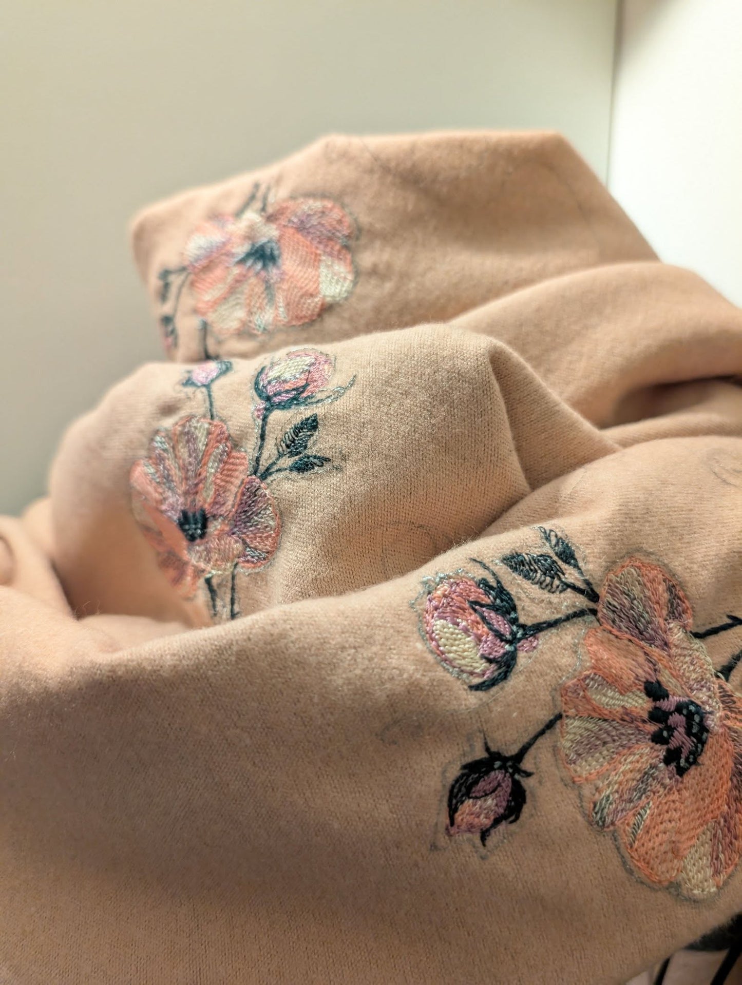 "Scarlet Serenity"luxury cashmere scarf