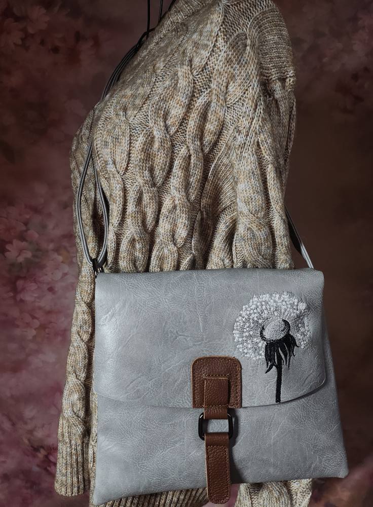 Leather bag with Dandelion
