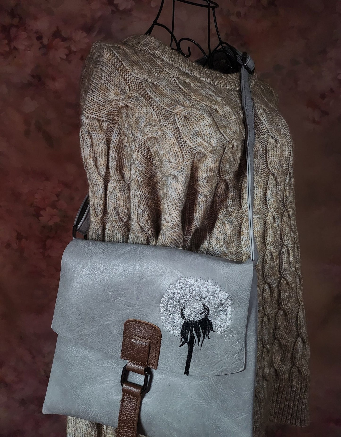 Leather bag with Dandelion