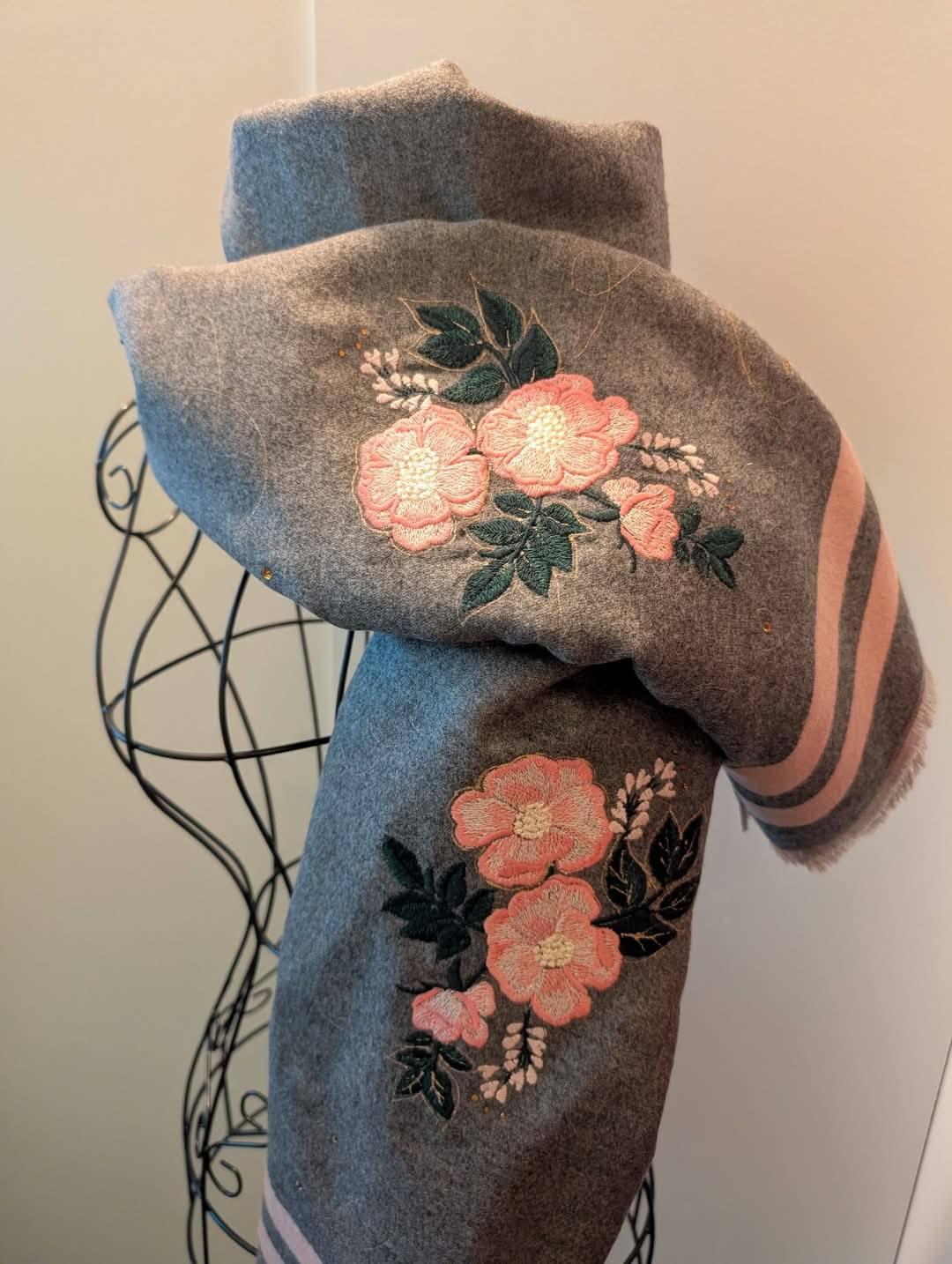 "Scarlet Bloom"luxury cashmere scarf